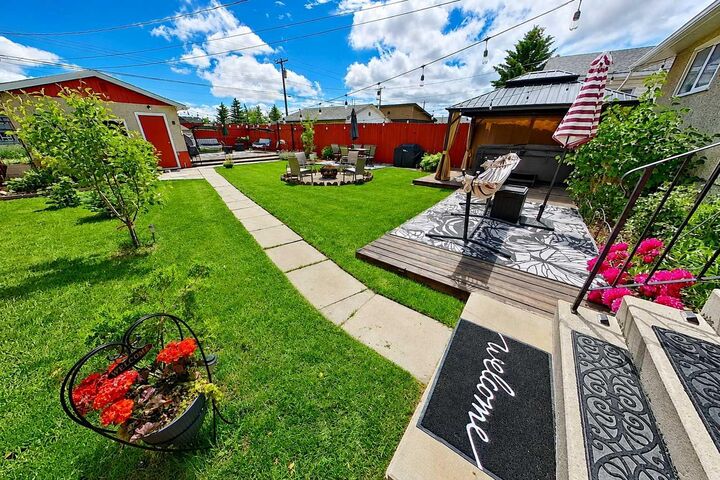 Property Photo: 3232 Doverville Crescent SE AB T2B 1T9