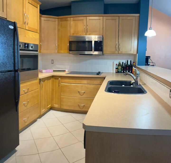 Property Photo:  3111 34 Avenue NW 203  AB T2L 0Y2 