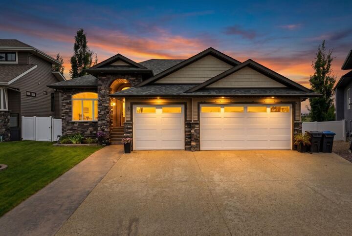 Property Photo: 8 Laurel Close AB T4S 0B3