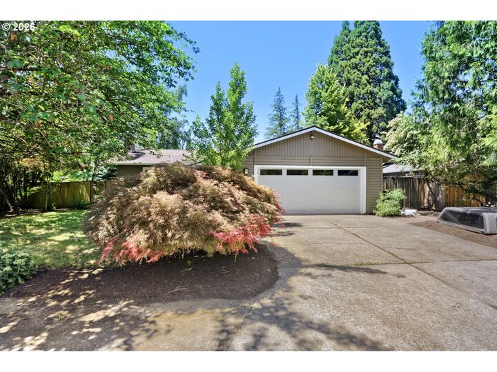 Property Photo: 8735 SW 75th Ave OR 97223