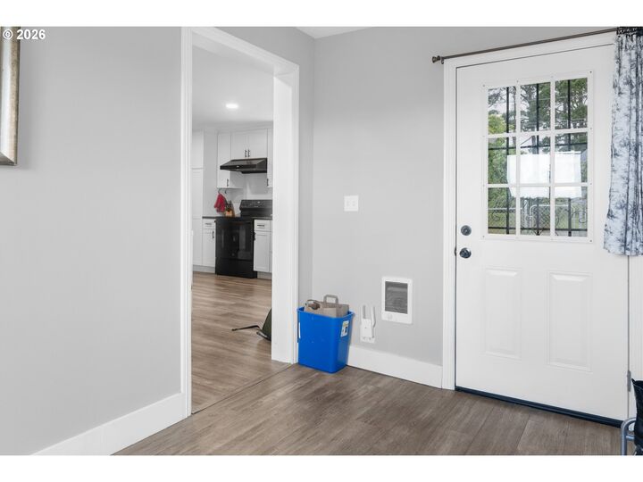 Property Photo: 741 Pacific Ave OR 97415
