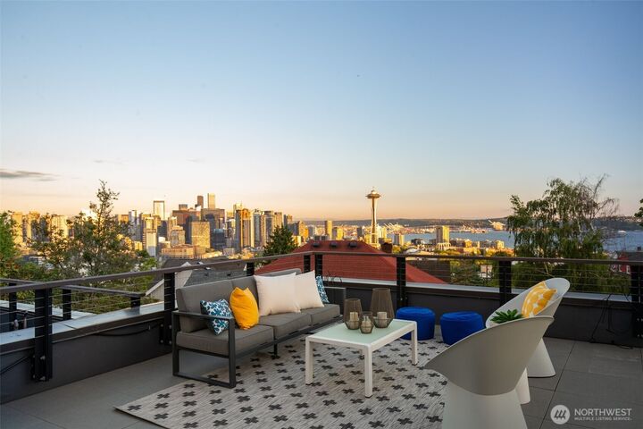 Property Photo: 301 Lee Street WA 98109