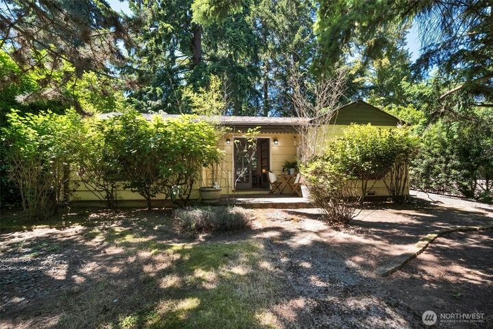 Property Photo:  13753  Stone Avenue N  WA 98133 