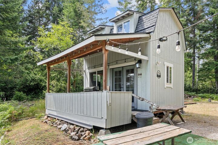 Property Photo: 1090 NE Patton WA 98588