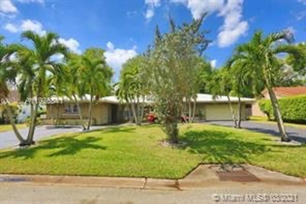 Property Photo: 1430 NW 93rd Terrace FL 33071
