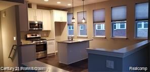 Property Photo:  42 Kalter 25  MI 48098 