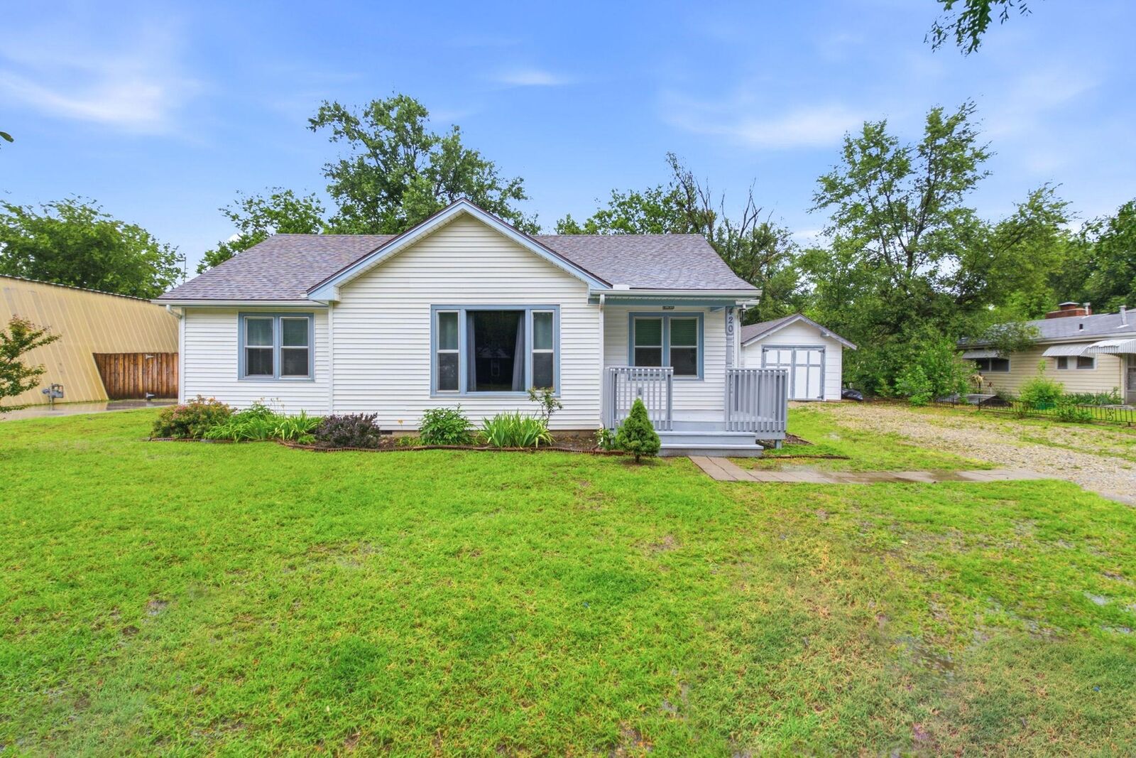 Property Photo:  420 S McComas  KS 67213 