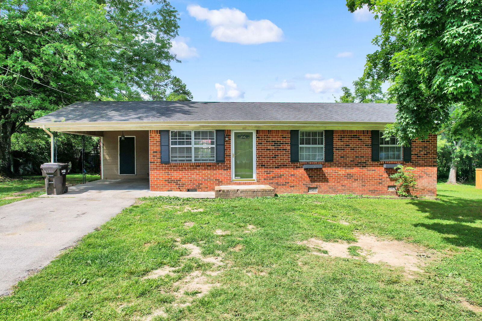 Property Photo: 1822 Greendale Drive NE TN 37323