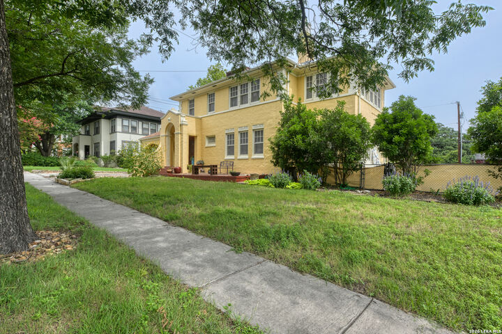 Property Photo: 141 E Magnolia Ave TX 78212