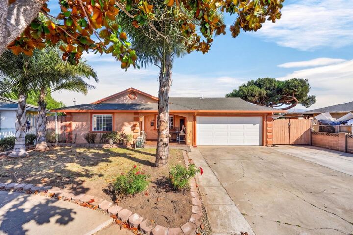 Property Photo:  1238 Tahiti Place  CA 93905 