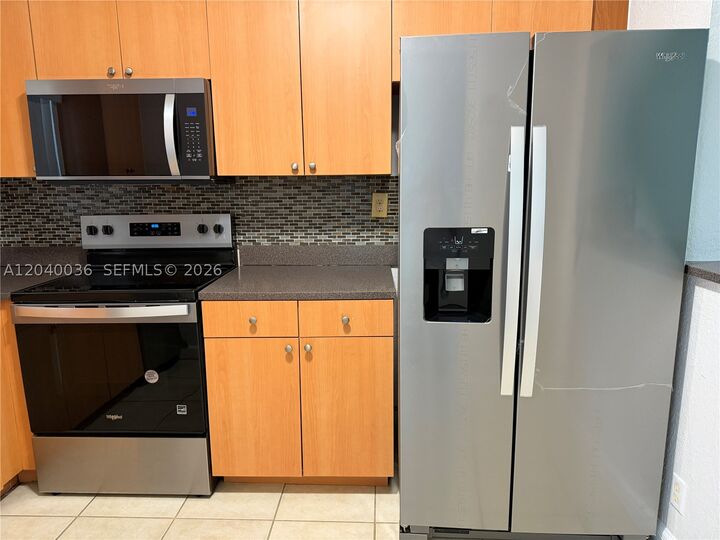 Property Photo:  4767 NW 9th Dr 4767  FL 33317 