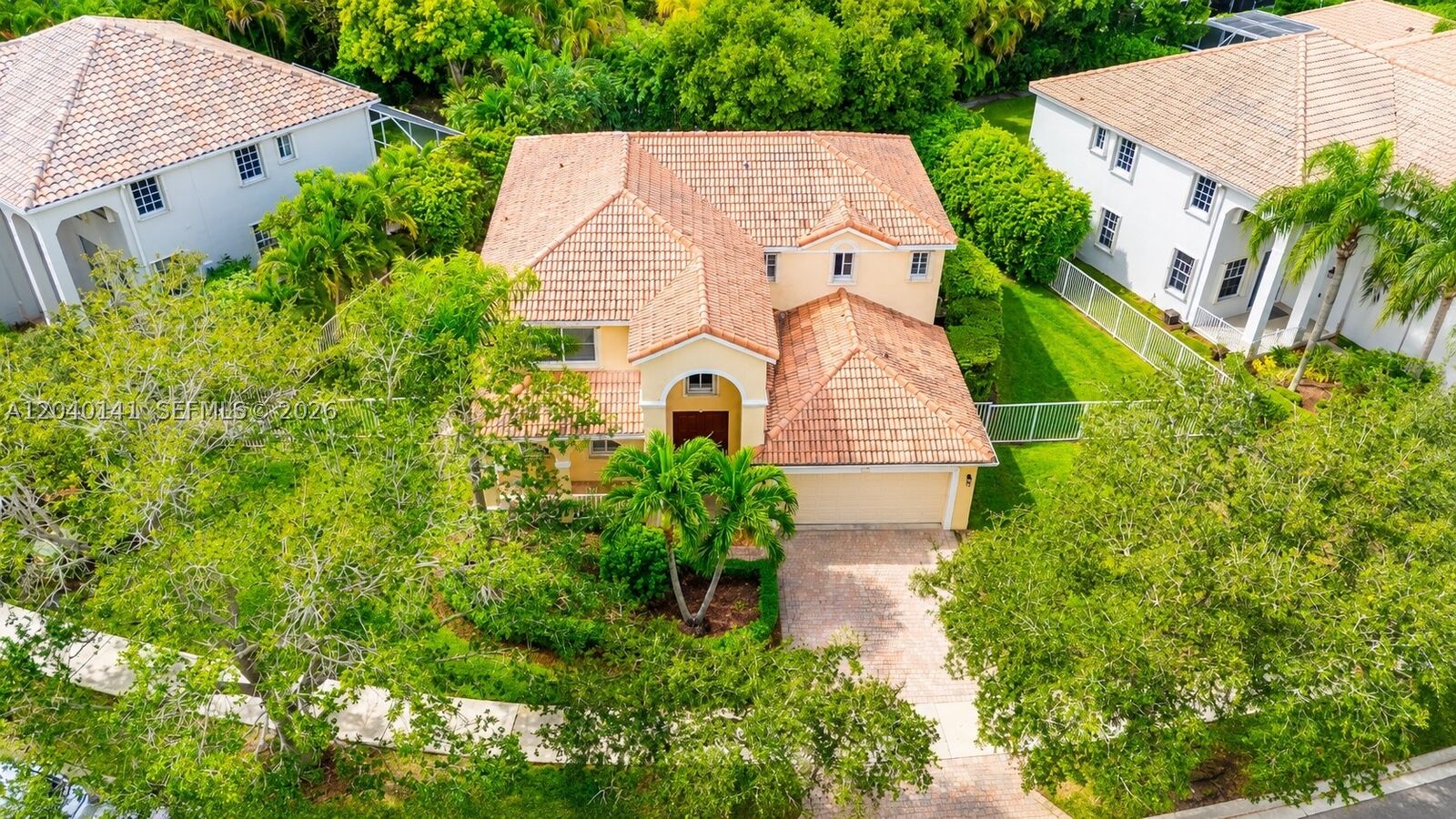 Property Photo:  4228 Laurel Ridge Cir  FL 33331 