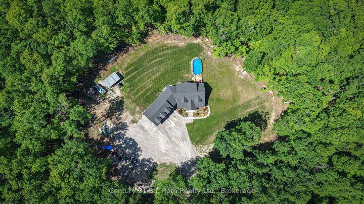 Property Photo: 3082 Fairgrounds Road ON L3V 0Y2