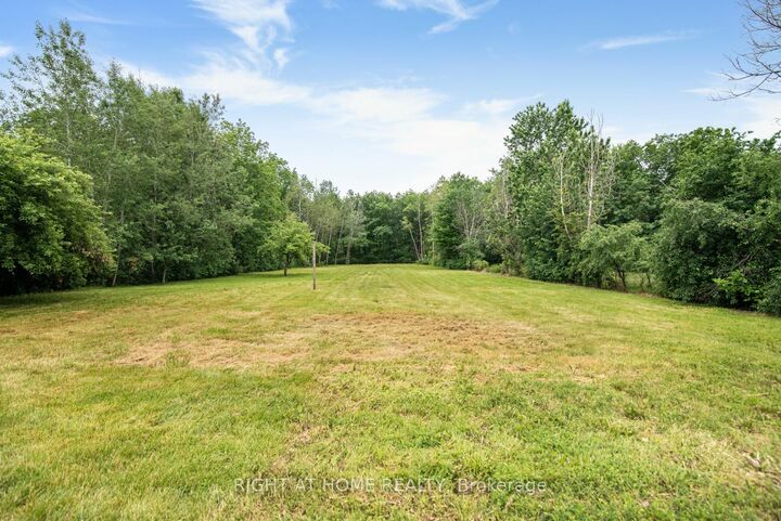 Property Photo: 100 Green Mountain Road E ON L8J 2W4