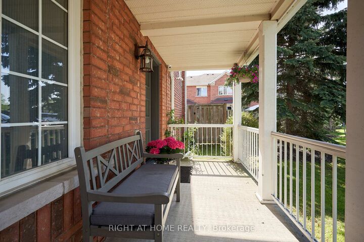 Property Photo: 271 Richvale Drive S 24 ON L6Z 4W7