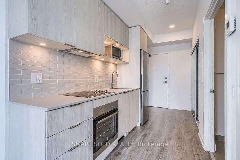 Property Photo:  20 Tubman Avenue 2511  ON M5A 0M5 