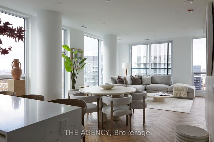 Property Photo:  327 King Street W Ph04  ON M5V 1J5 