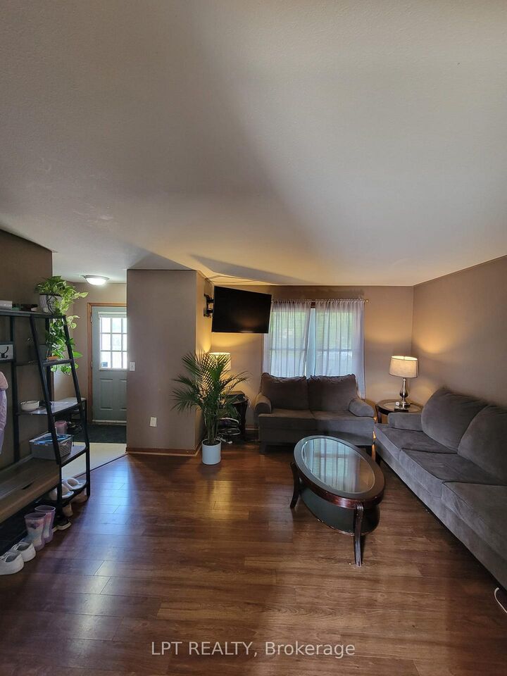 Property Photo: 57 Poplar Crescent ON L3C 6W2