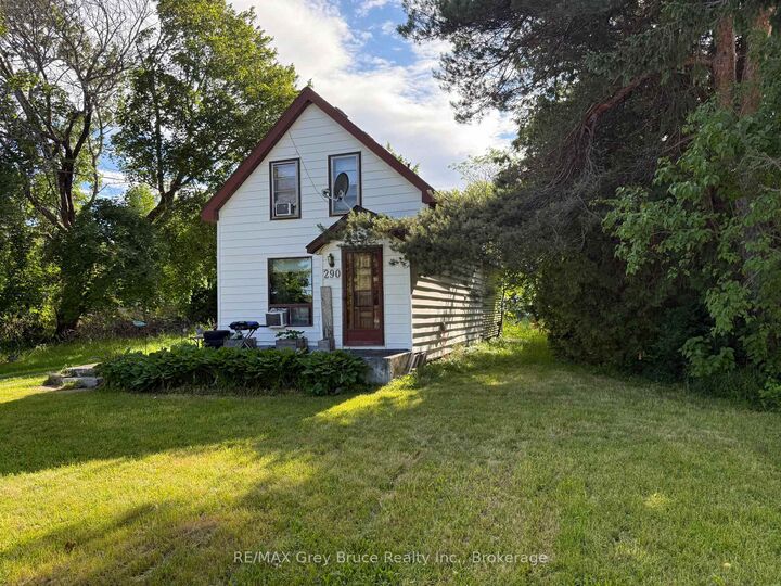 Property Photo: 290 Berford Street ON N0H 2T0