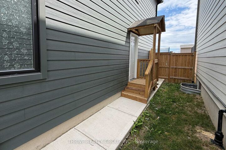 Property Photo:  1514 Drew Street Lower  ON N5V 0C2 