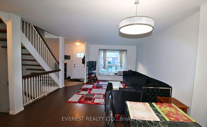 Property Photo:  253 Taylor Street 29  ON N5Y 2J6 