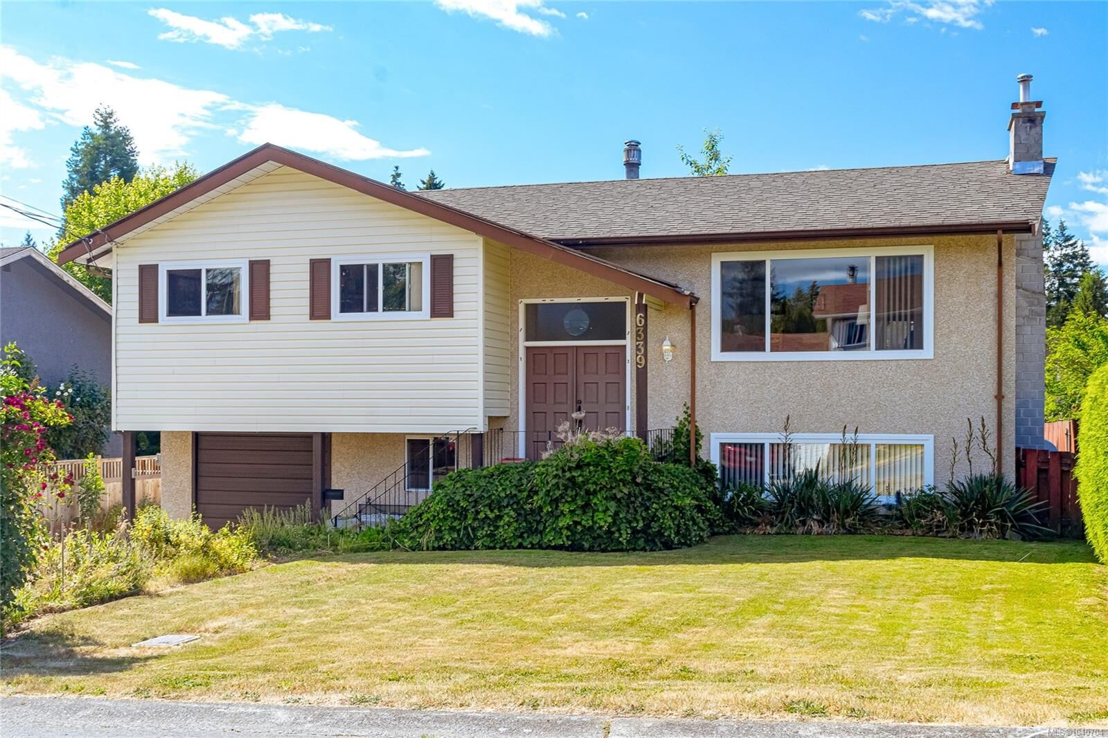 Property Photo: 6339 Fairview Pl BC V9L 3Y6