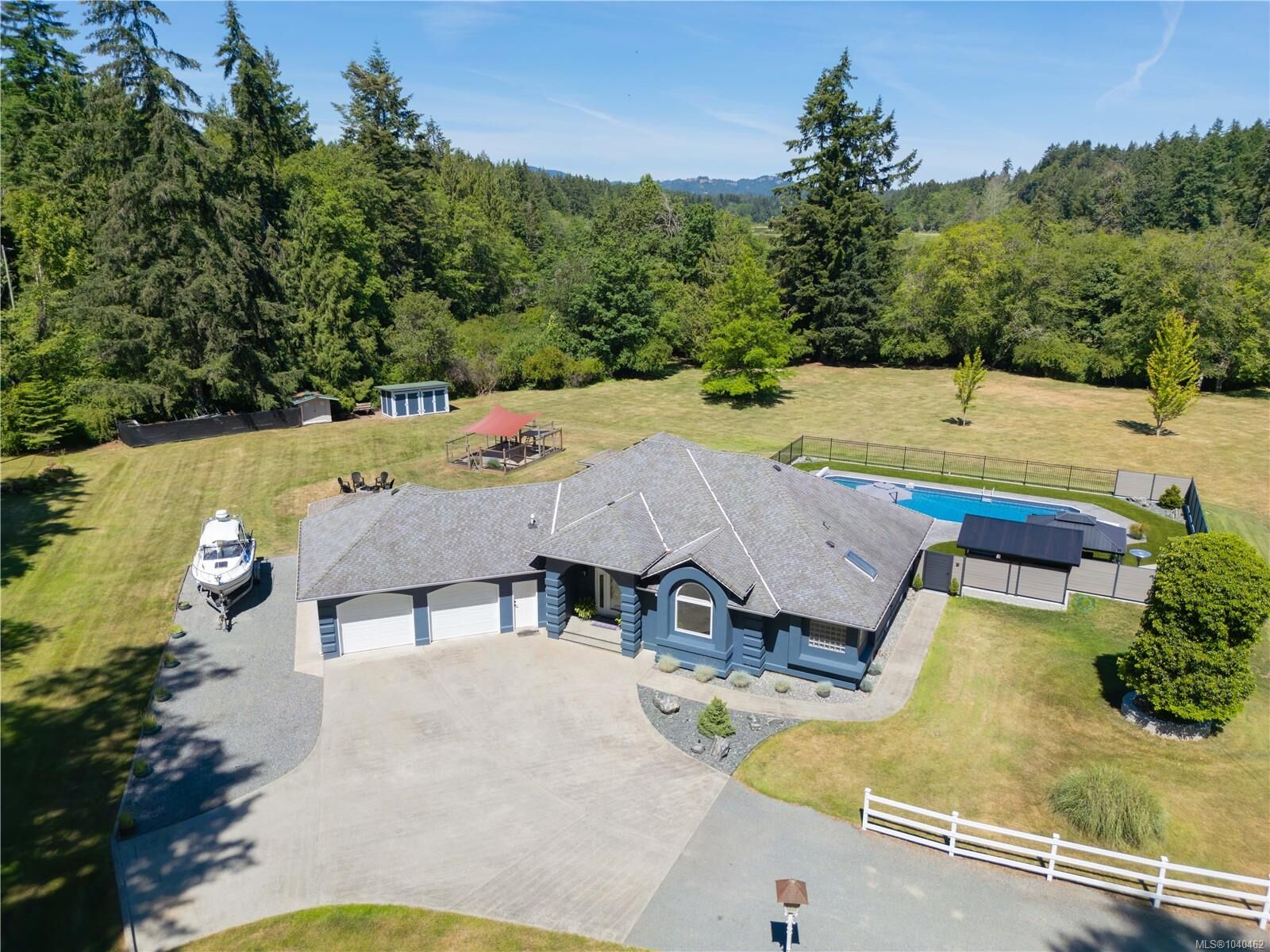 Property Photo: 3515 Newfield Rd BC V9S 5V6