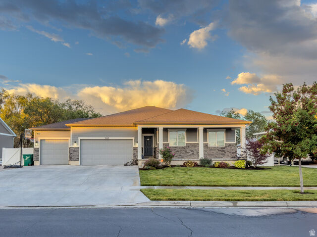 Property Photo: 3269 W 650 N UT 84041