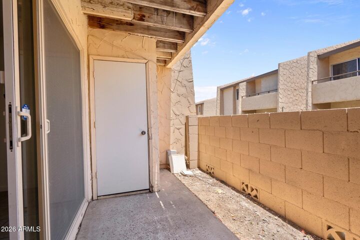 Property Photo:  8055 E Thomas Road H101  AZ 85251 
