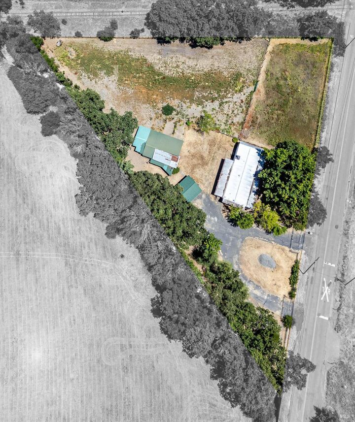 Property Photo:  375 Limerick Lane  CA 95448 