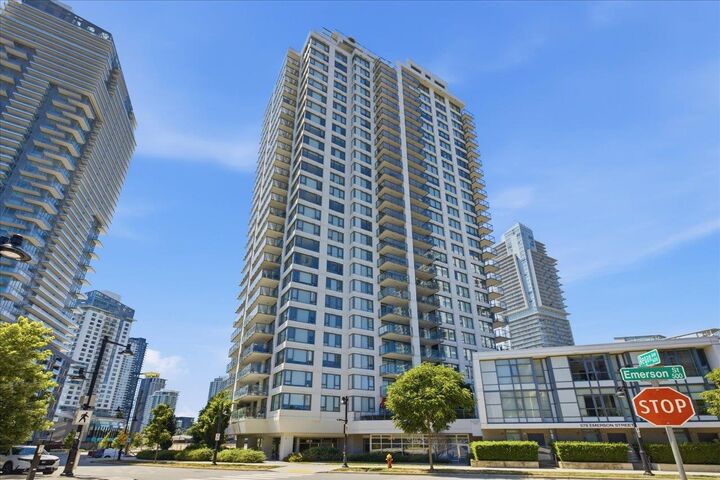 Property Photo:  570 Emerson Street 3004  BC V3J 0G3 
