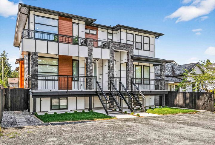 Property Photo:  33225 5 Avenue  BC V2V 1V9 