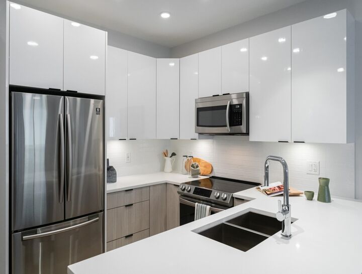 Property Photo: 13458 95 Avenue 613 BC V3V 0H1
