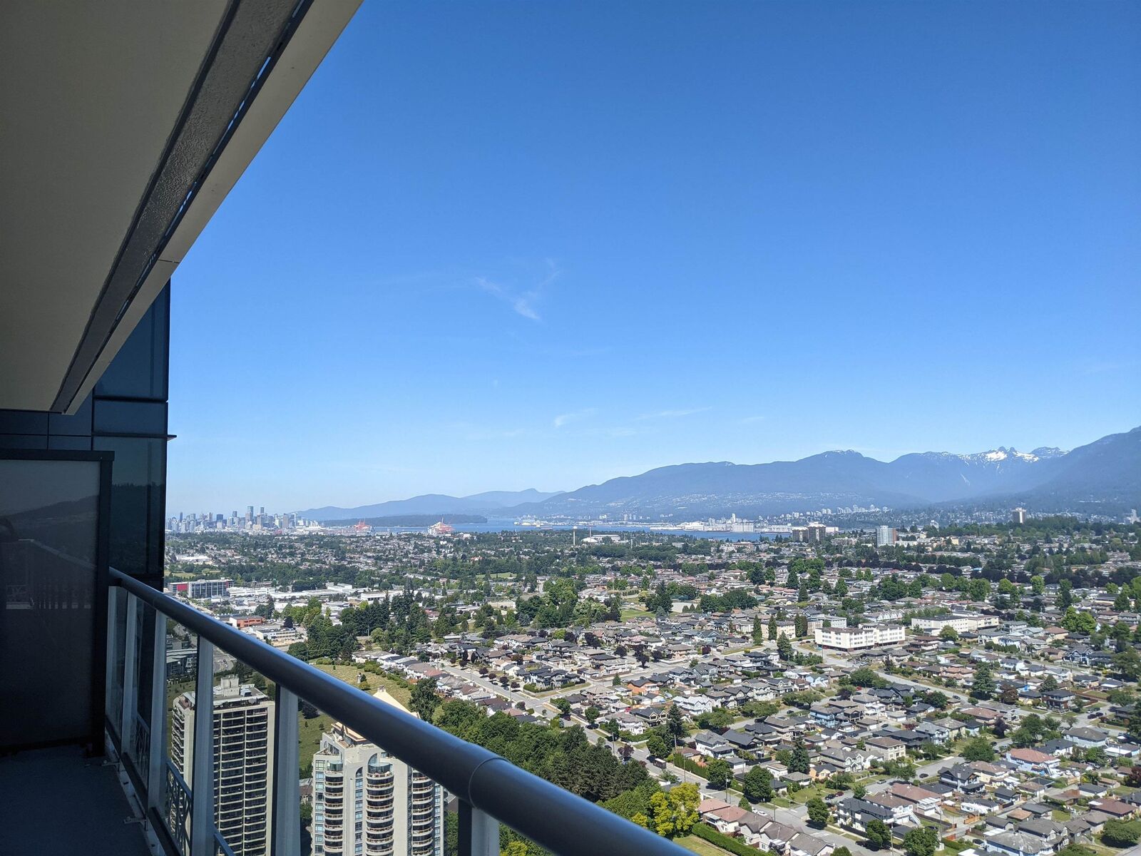 Property Photo:  4510 Halifax Way 4312  BC V5C 0K4 