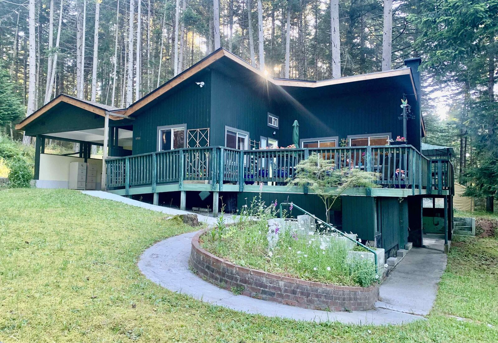 Photo de la propriété:  1010 Georgia View Road  BC V0N 1P0 