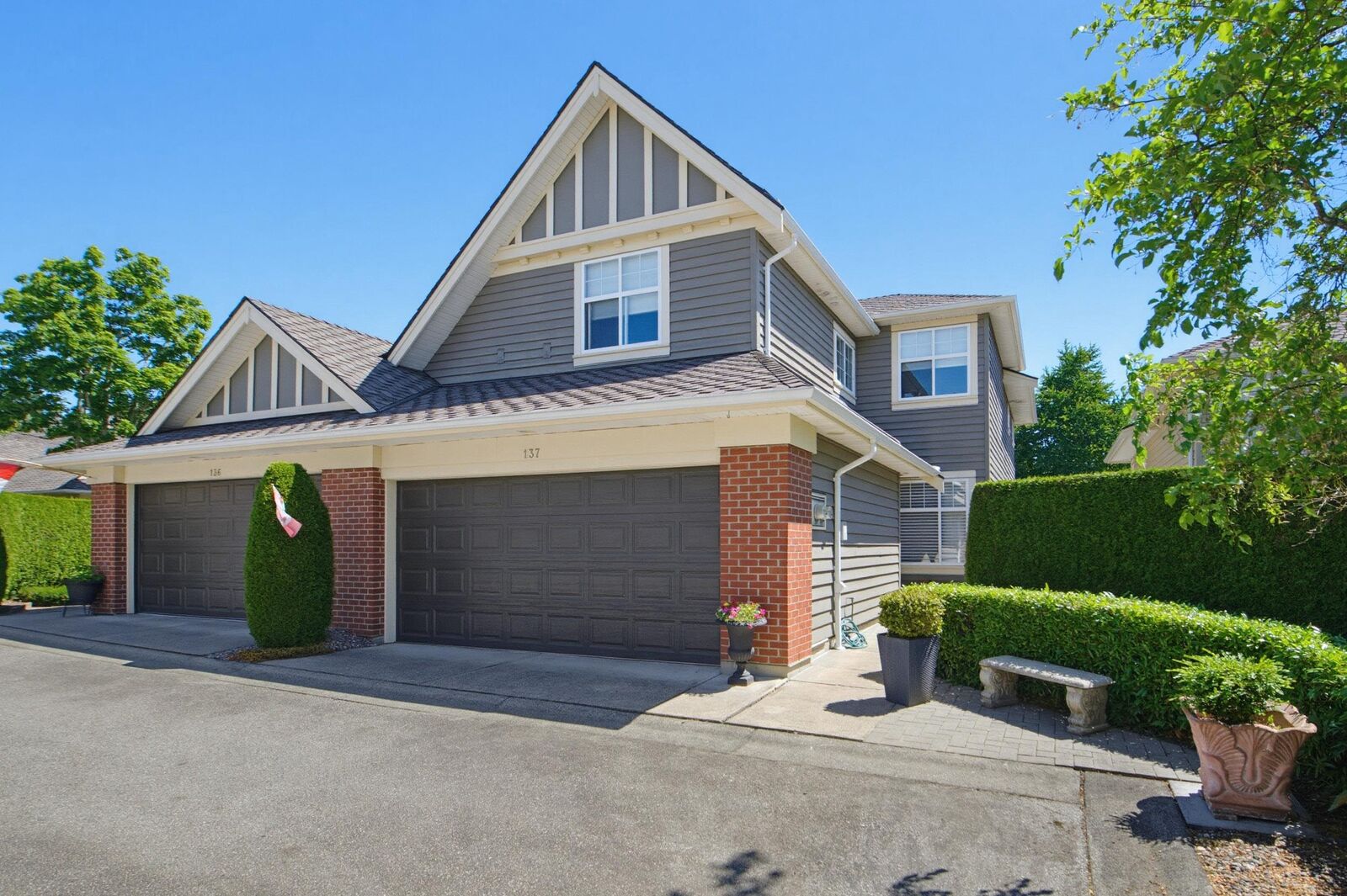 Property Photo: 15500 Rosemary Heights Crescent 137 BC V3Z 0K1