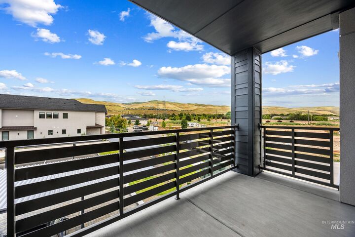 Property Photo:  4430 E Haystack St 206  ID 83716 