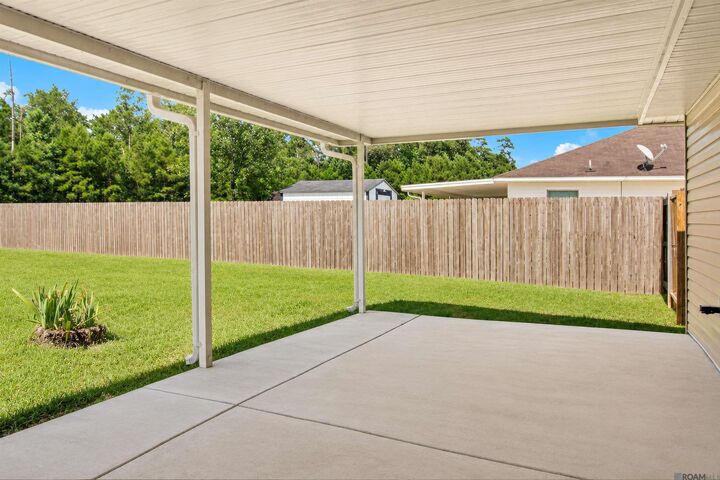 Property Photo:  12837 Mulberry Dr  LA 70726 