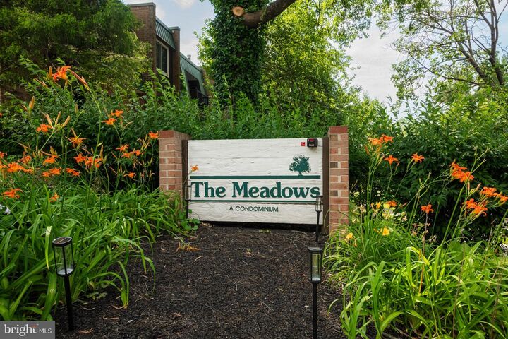 Property Photo:  823 Meadowview Lane 823  PA 19453 