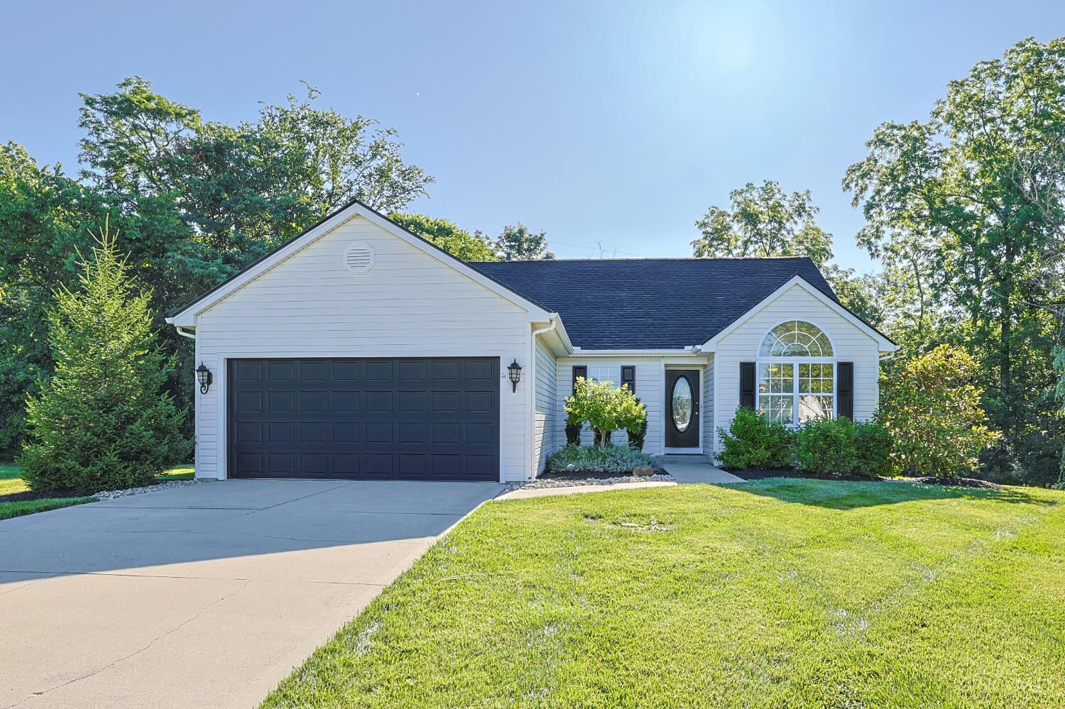 Property Photo:  1335 Cross Creek Drive  OH 45140 