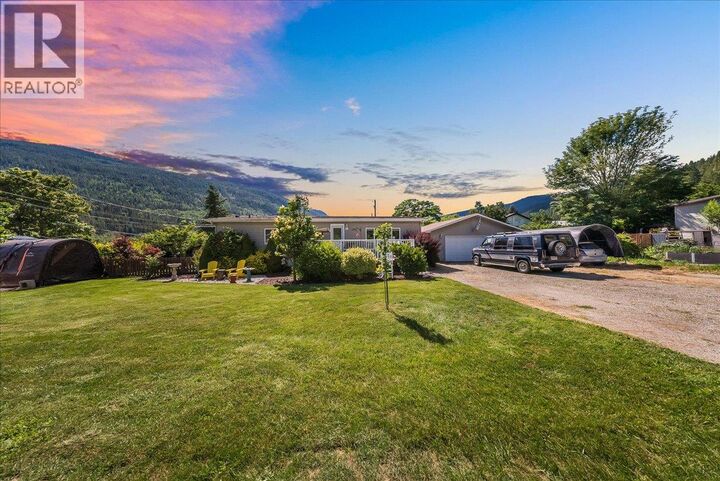 1026 Horcoff Road — photo 1