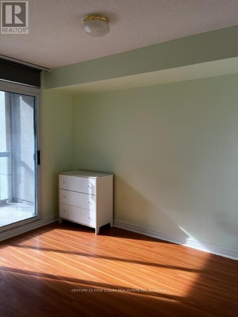 Property Photo:  28 Empress Avenue 716  ON M2N 6Z7 