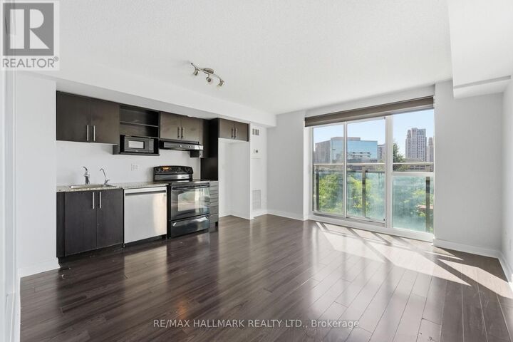 Photo de la propriété: 120 Dallimore Circle 417 ON M3C 4J1