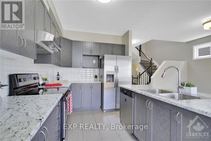 Property Photo:  916 Kilbirnie Drive  ON K2J 6G2 