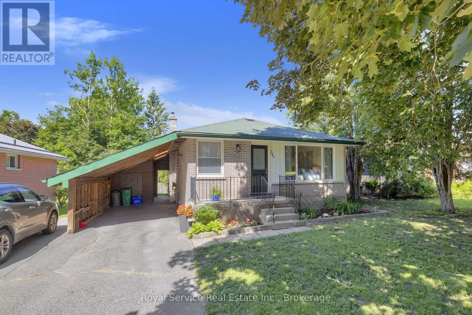 Property Photo:  745 Eastdale Court  ON K9H 7C6 