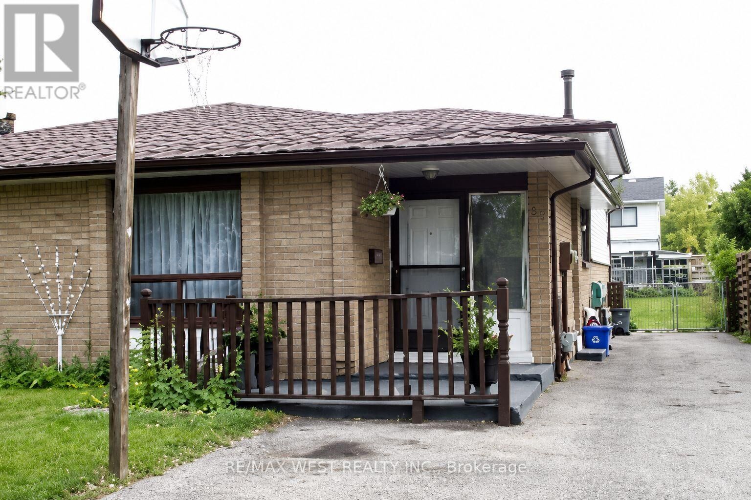 Property Photo:  11 Tindale Road Upper  ON L6V 2G9 