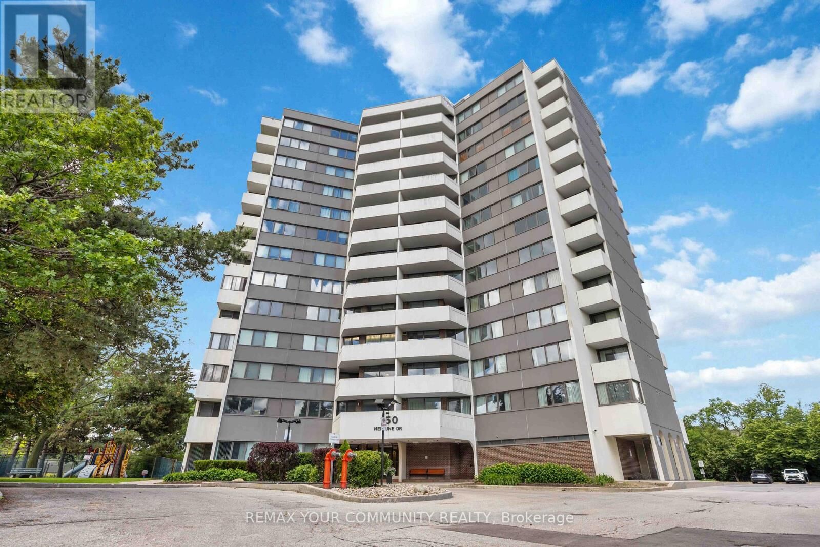 Property Photo:  150 Neptune Drive 801  ON M6A 2Y9 