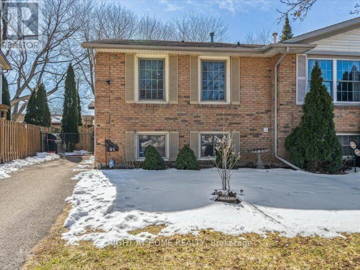 Property Photo: 4 1/2 Leaside Drive ON L2M 4G5