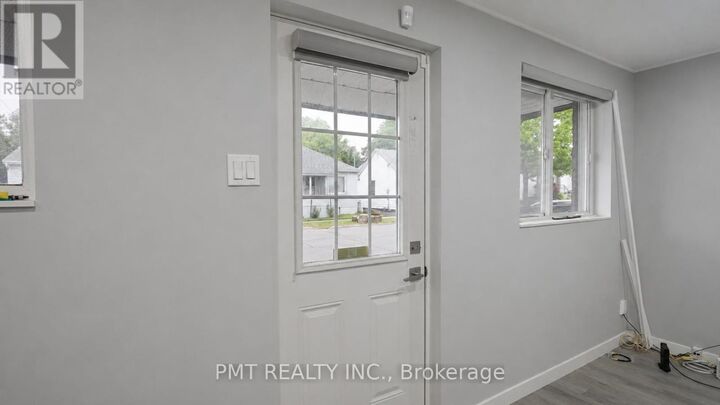 Property Photo: 109 Nassau Street ON L1J 4A3