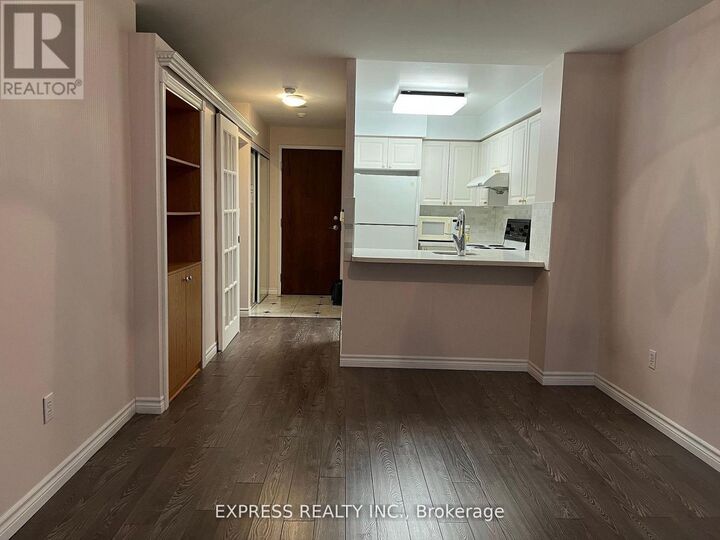 Property Photo: 8 Pemberton Avenue 103 ON M2M 4K8